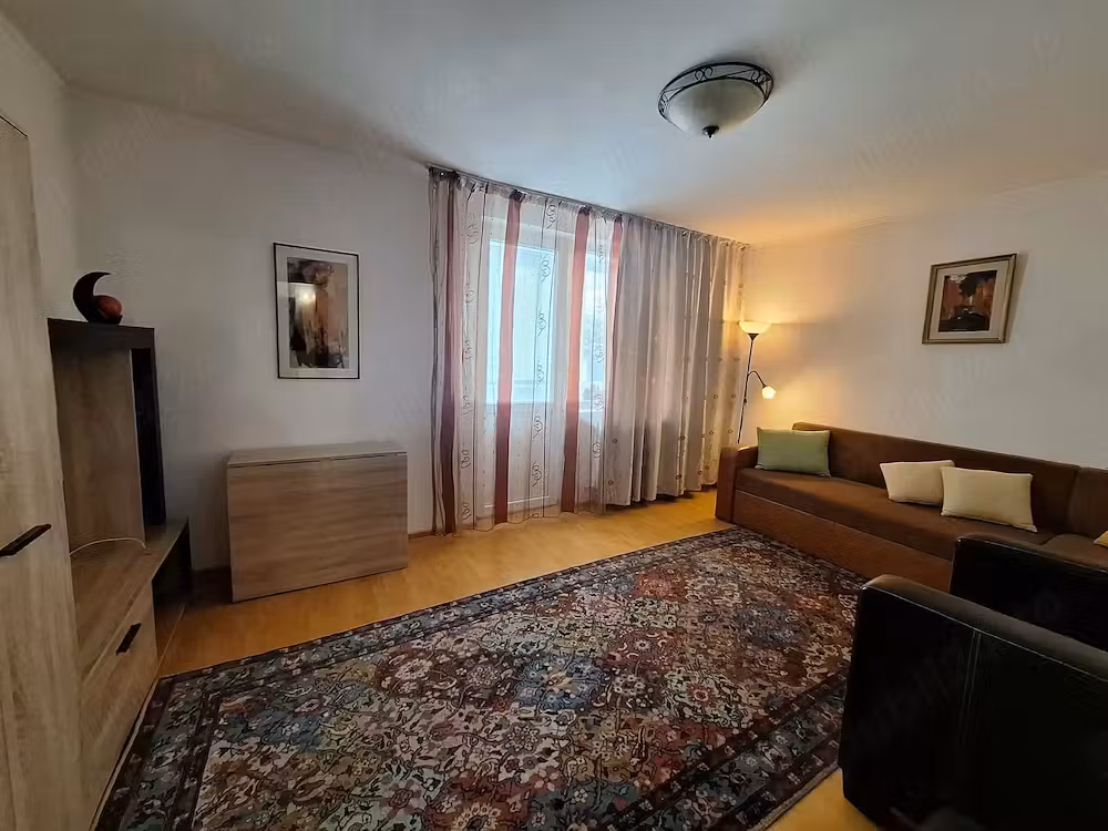 Apartament 2 camere Etaj 2 zona VIP + Parcare