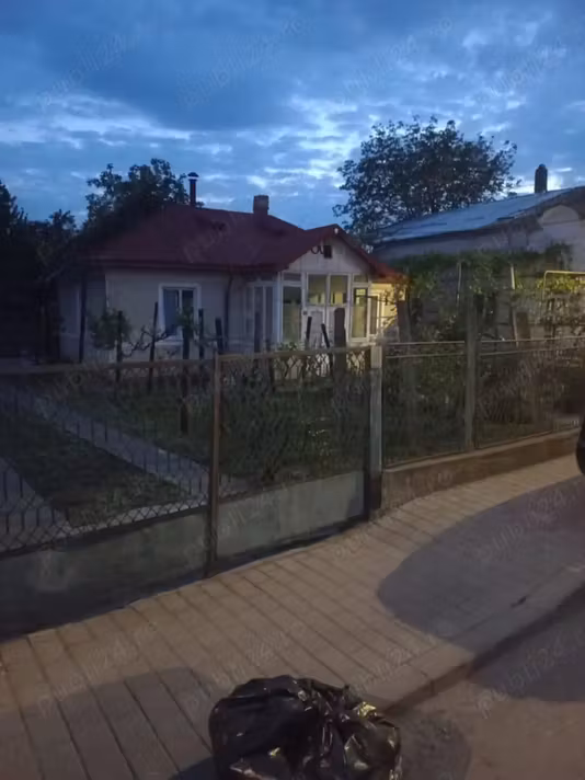 Casă Roman