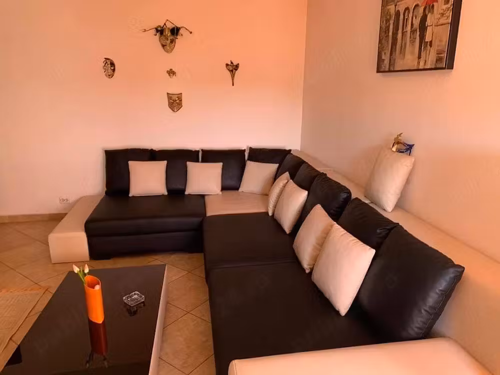 Inchiriez apartament lux 3 camere 1 Mai Sara-Facultatea de Medicina