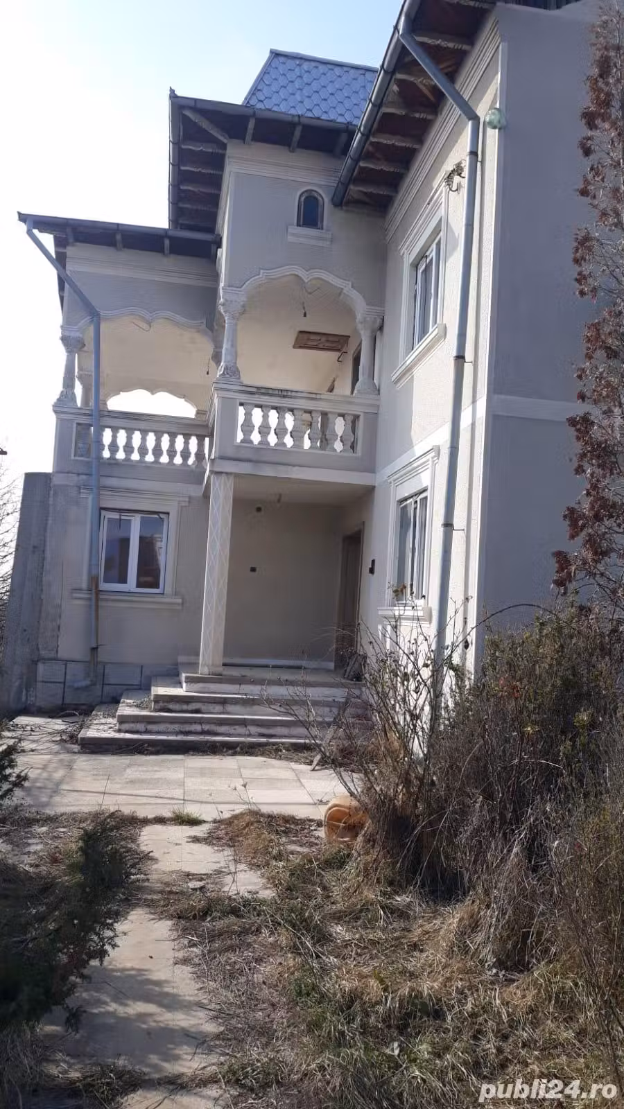 Casă · 330 m², Dealu Viilor (Poiana Lacului), Pitești