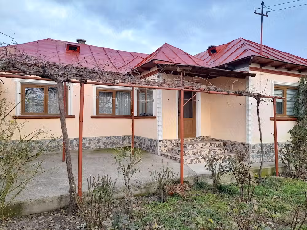 Casă de vânzare