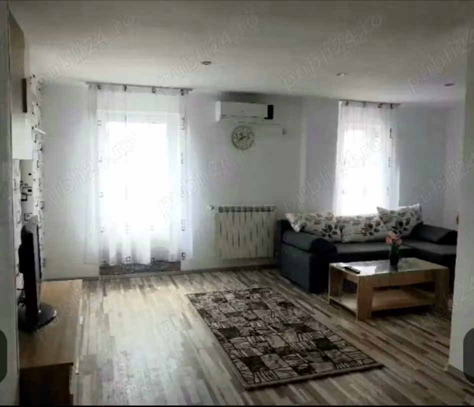 Vând apartament 2 camere, Constanta, ultracentral, cu loc de parcare