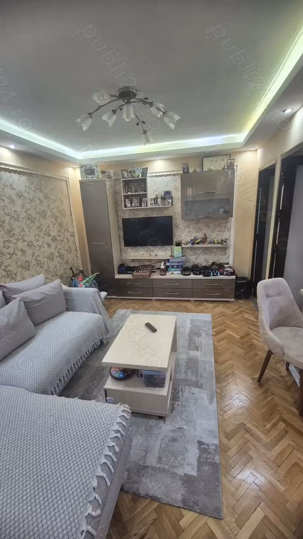 Apartament cu 3 camere   Etaj 1   Central Sânmartin   110.900   negociabil