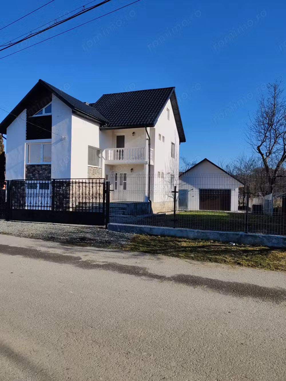 Casa cu garaj in Lăpuș Maramures
