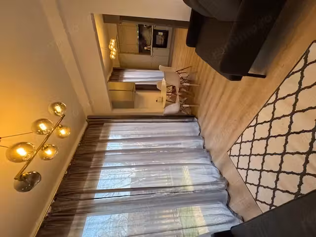 Casa noua,4 camere,2 bai,terasa circulabila,2 etaje,parcare,incalzire in pardoseala,gradina Floresti