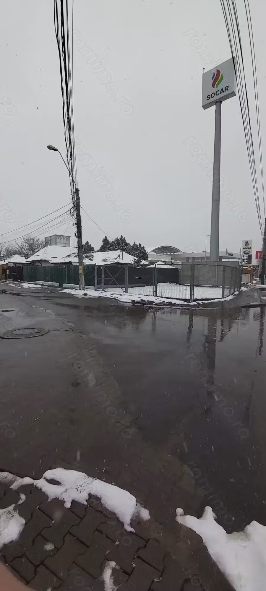 Teren cu casa nelocuibila+teren alăturat, unic proprietar.