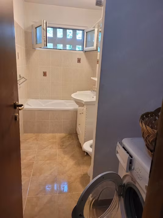 Apartament Militari