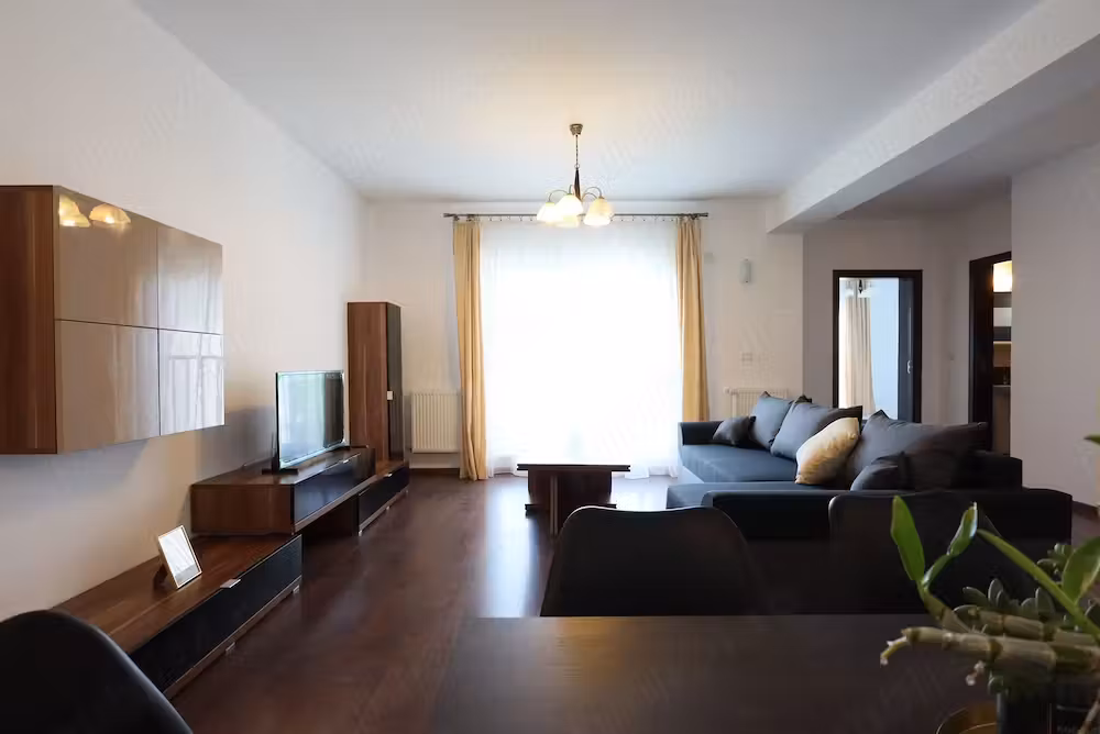 Proprietar vând apartament 3 camere, Arad, Subcetate, str. Diogene, complex Bermo