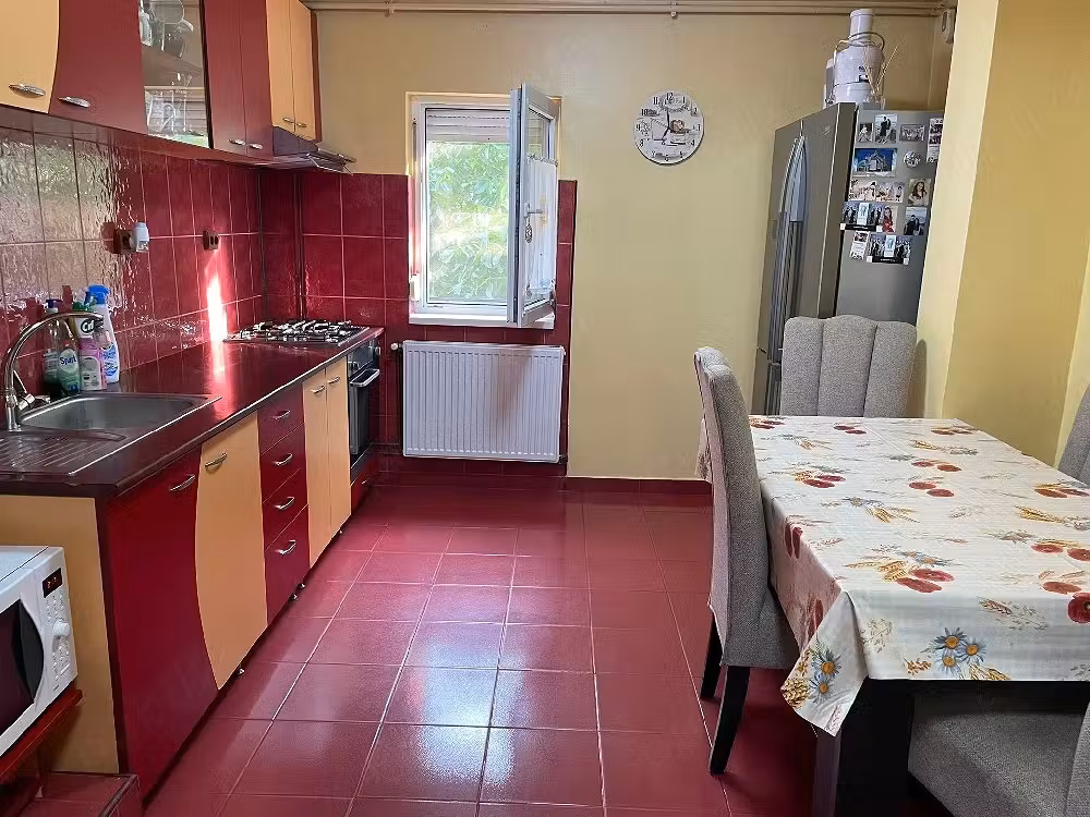 Apartament 3 camere 73 Mp