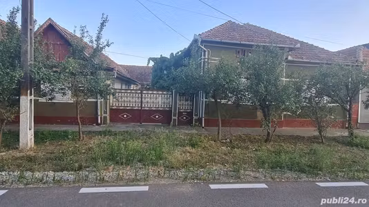 Casă Apateu