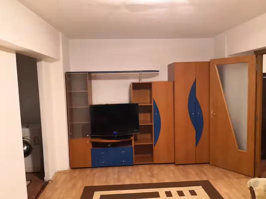 Apartament Militari, Pacii