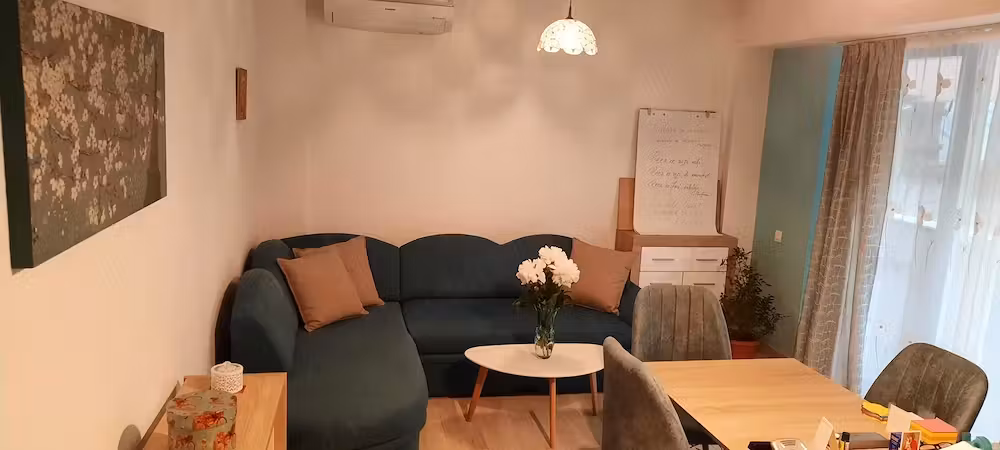 Studio multifuncțional într-un imobil premiat locație excelentă pentru business sau investitie