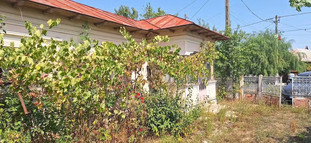 Vând casă bătrânească, sat Socetu, comuna Stejaru, Jud. Teleorman