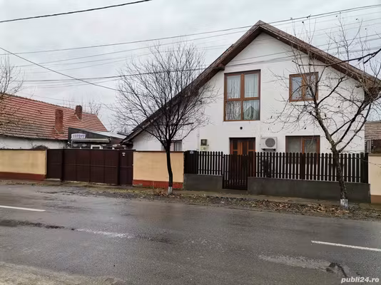 Casă Recas