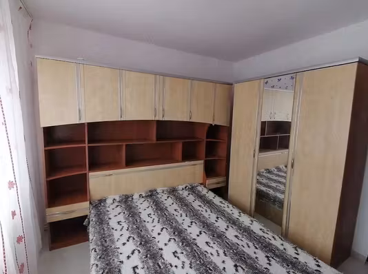 Apartament Lângă școala 7
