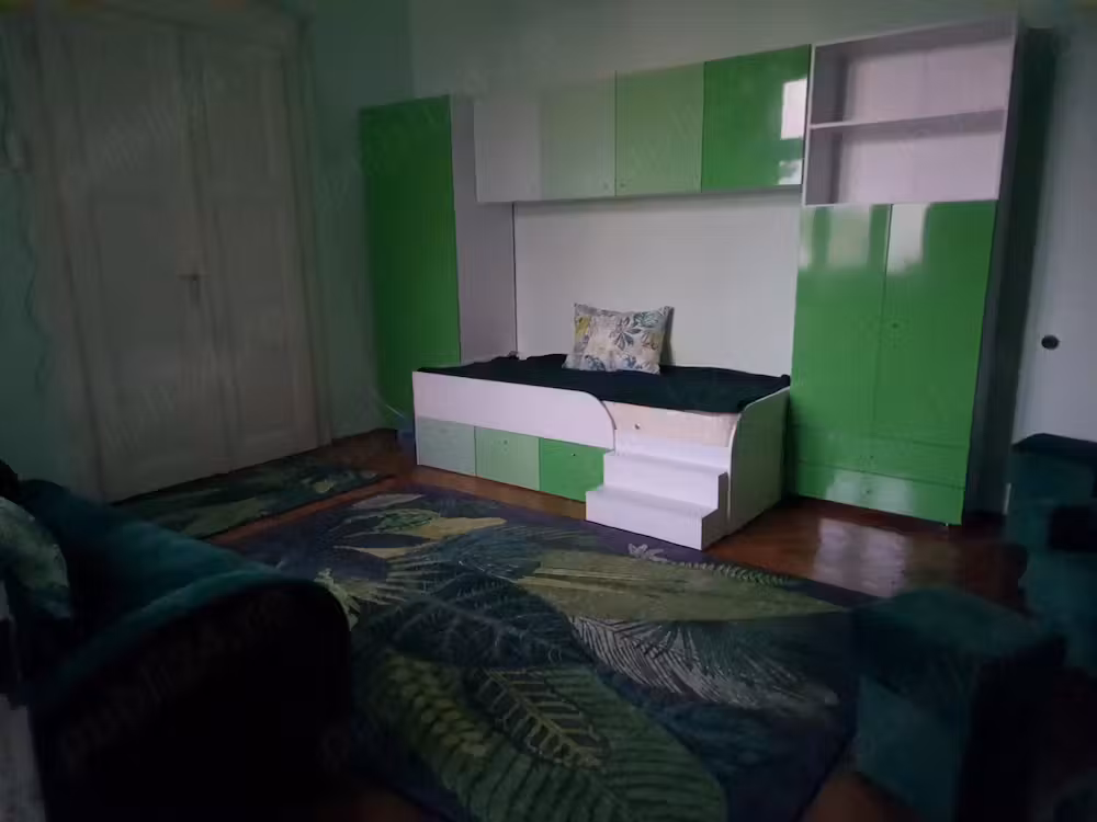 Inchiriez apartament cu doua camere