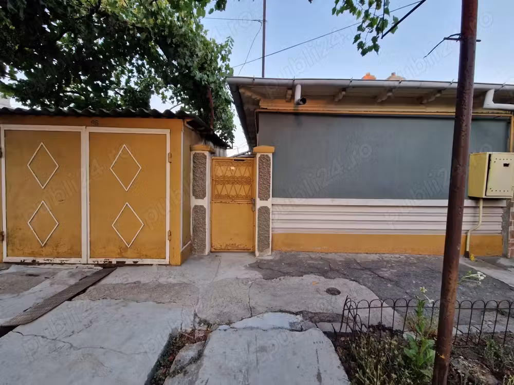 Casa de vanzare
