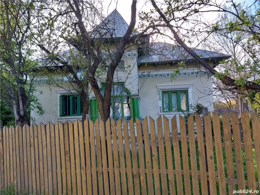 Vând casă în AG