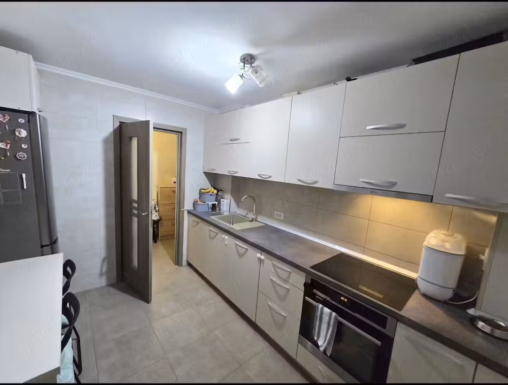 Vând apartament 2 camere - Etaj 1 - 50 mp - renovat utilat si mobilat - George Enescu - Aleea Lalele