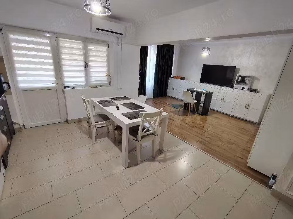 Vand sau schimb apartament cu 3 camere in centrul orasului Ramnicu Valcea etaj 4