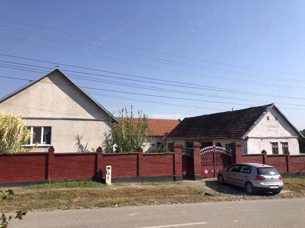 Casă · 3 camere · 250 m², Sacosu Mare, Buziaș