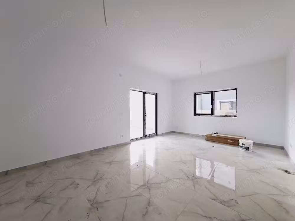 Aproape de benzinaria ESO. Casa cu 5 camere. Cu dormitor la parter.