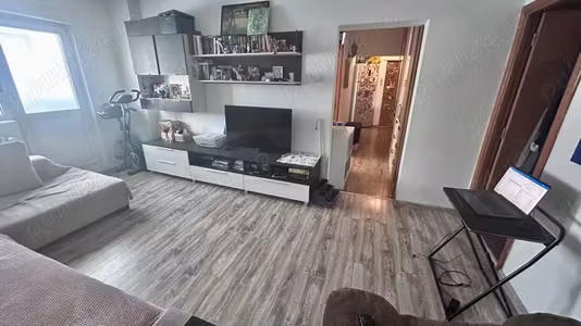 Apartament Titan