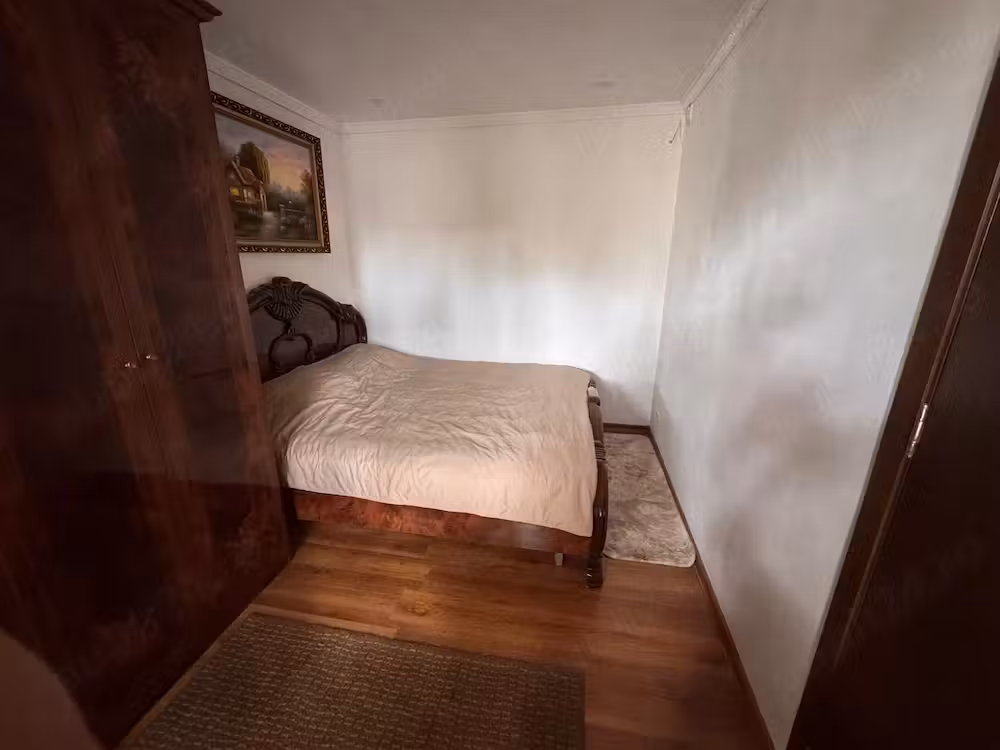 Închiriez apartament două camere
