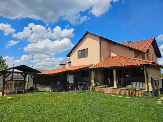 Casă Mosnita Noua