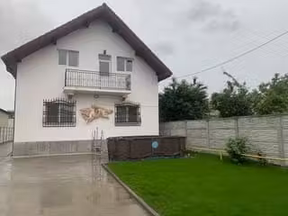 Casă · 6 camere · 260 m², Bariera Valcii, Craiova