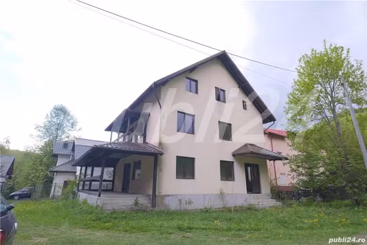 Casă Valea Popii