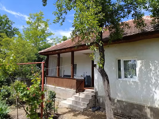 Casă Sat Salisteni