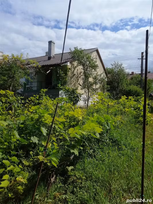 Casă Trusesti