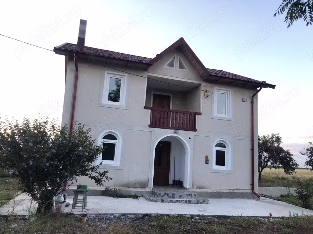 Casa cu etaj si curte in Rociu, judetul Arges- vanzare sau schimb cu apartament