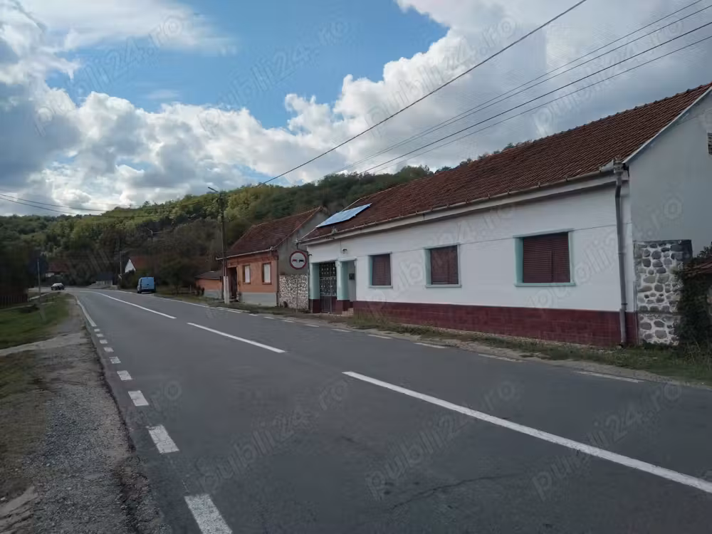 Casă de vânzare (schimb)  ,în Caraș Severin , Fârliug.