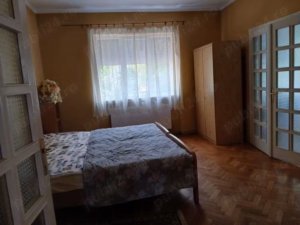 Vând imobil P+E in SM, fundație înaltă piatra și beton armat și construcție cărămidă