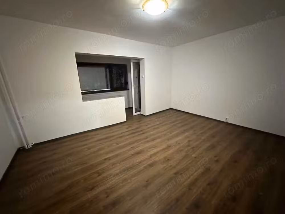 Apartament 1 camera decomandat| 36mp | Zona Aradului