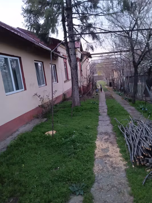 Casă Gradinile