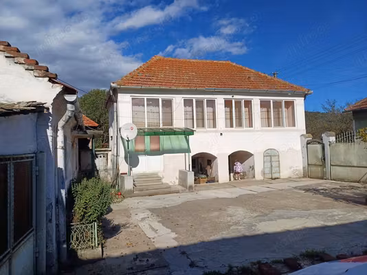 Casă Baiesti