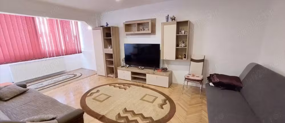 Vând apartament  4 camere   etaj 1   zonă Freidorf, Liceul auto