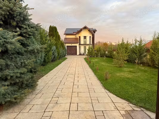 Casă Batesti