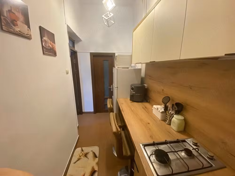 Garsoniera Faleză Nord- spatiu comercial