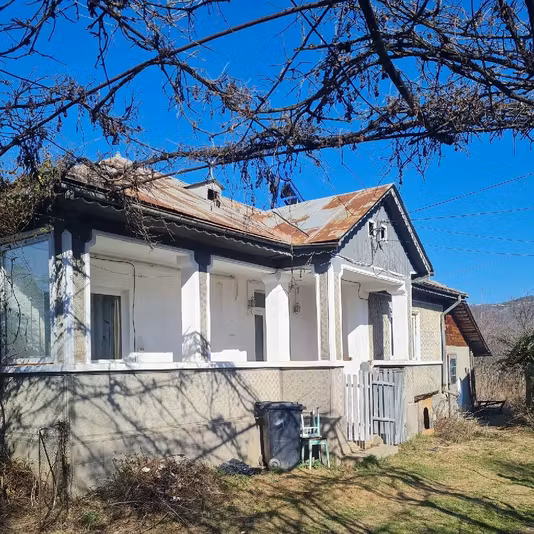 Casă Izvoarele