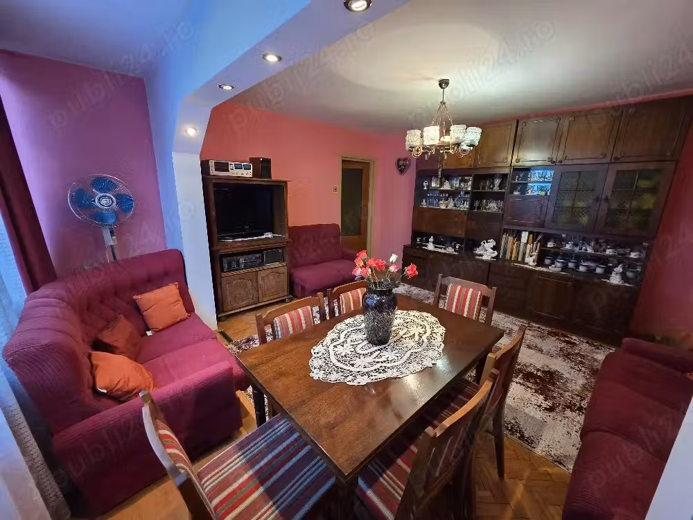 Apartament 3 camere Reșița