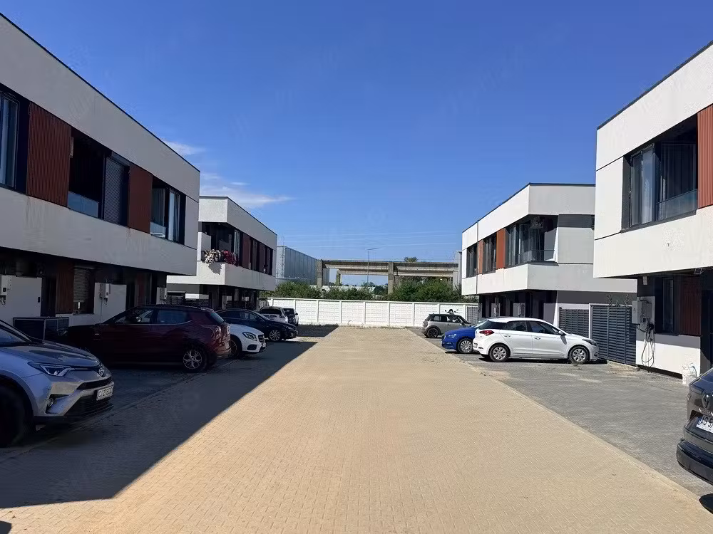 Casa 120 mp curte 150 Bragadiru Ilfov Strada Jadului 7
