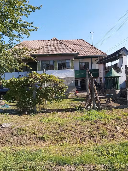Casă Trei Sate