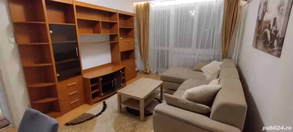 inchiriez apartament cu 3 camere Tineretului