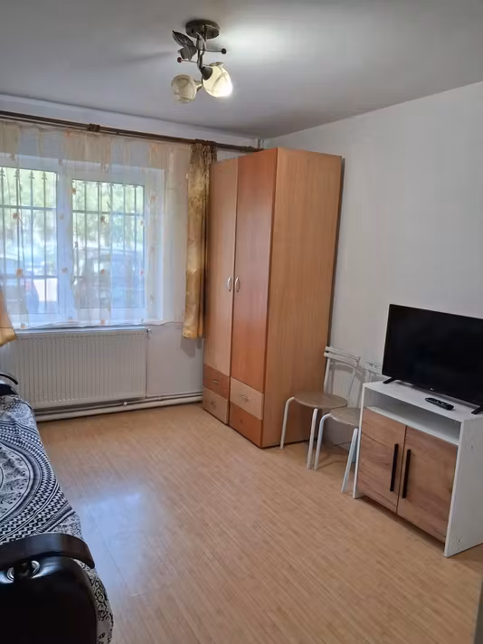 Apartament Podul ros, Primaverii