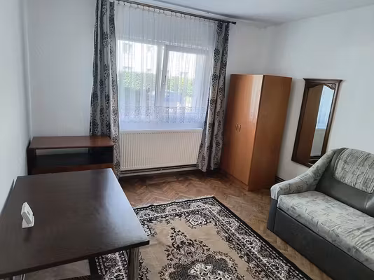 Garsonieră Plopilor
