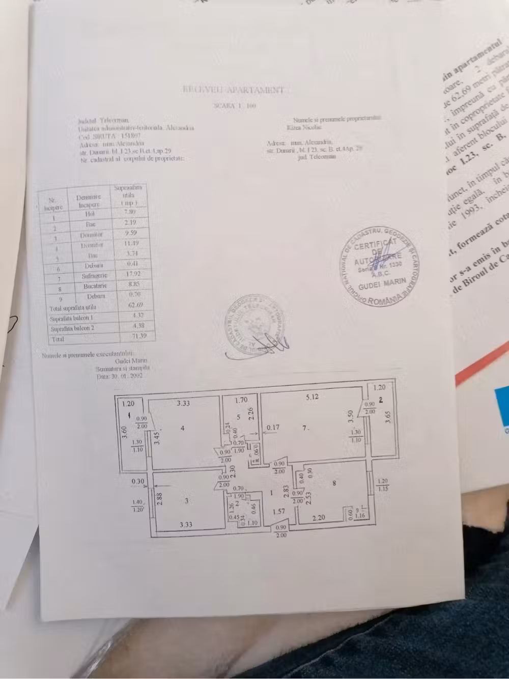 Vand apartamet 3 camere|Schimb si cu apartament in Bucuresti ,plus diferenta din partea mea